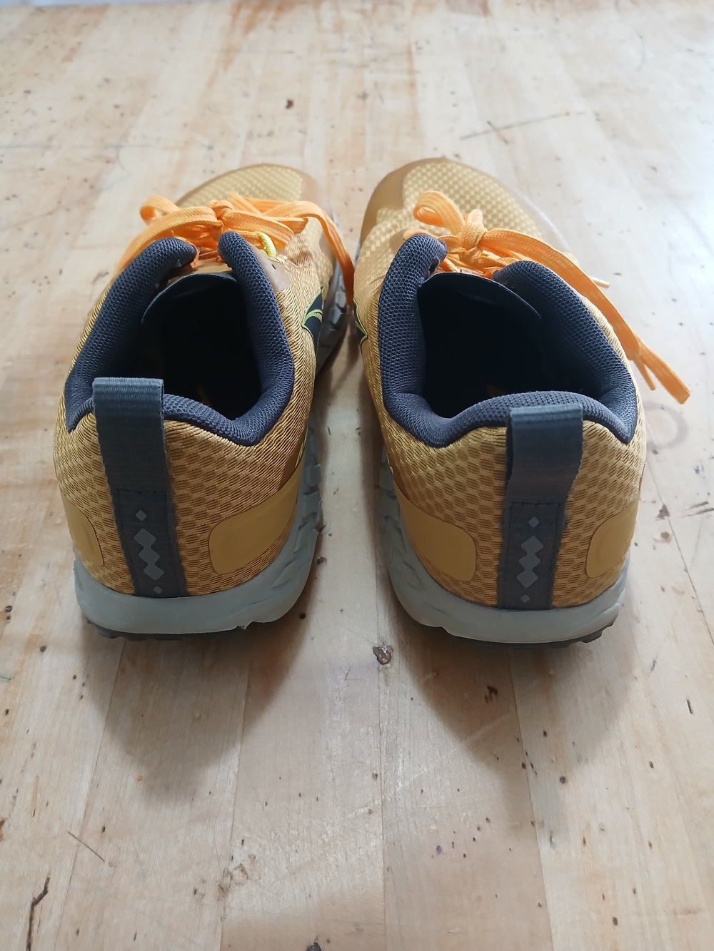 Altra Trail Running Shoes Sneakers Yellow Womens Size 9 - Picture 3 of 7